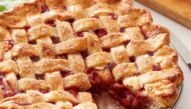 Recipe- Delicious Strawberry Rhubarb Pie With Extra Flaky Pie Crust