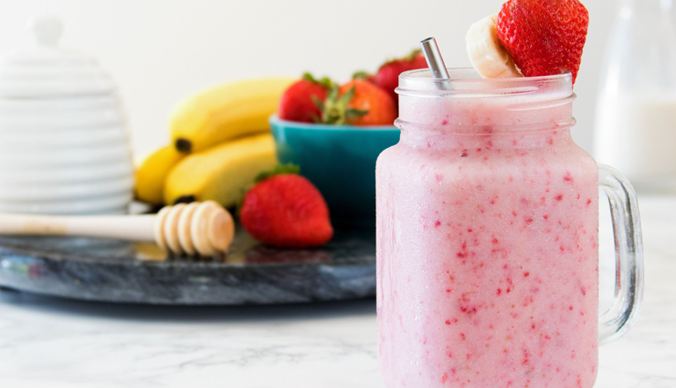 Recipe- Easy and Fresh Strawberry Banana Smoothie
