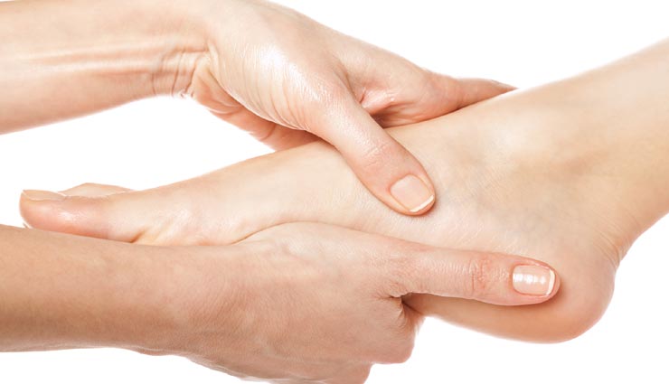 लम्बे वक्त से परेशानी बना हुआ हैं एडियों का दर्द, इन तरीकों से मिलेगा आराम Health tips,health tips in hindi,heel pain,home remedies,heel pain remedies