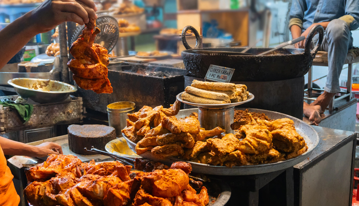 india,places to enjoy food in india,street food in india,delhi,kolkata,mumbai,lucknow,goa,amritsar,jaipur,ahmedabad