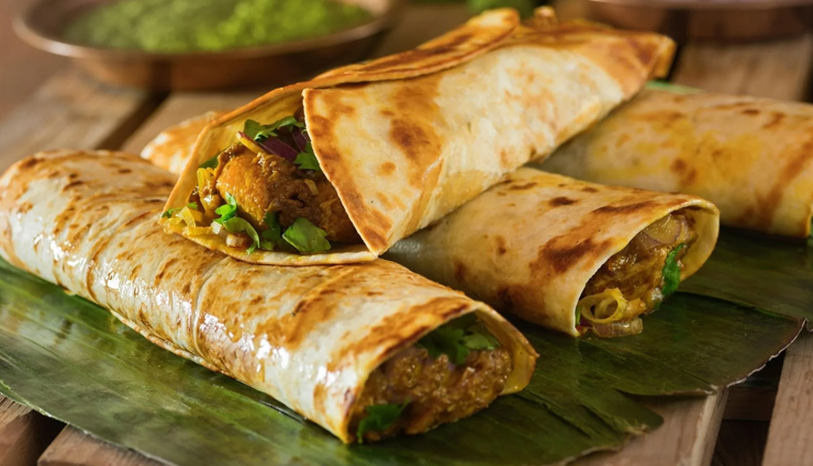 street food,street food in india,must try street food,fish cutlet,kathi rolls,shawarma,daulat ki chaat,batata vada,bombay sandwich