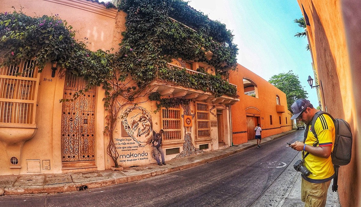 go to walking tours,go to walking tours around the world,famous street walking,basho tour,japan,gabriel garcia marquez tour in cartagena