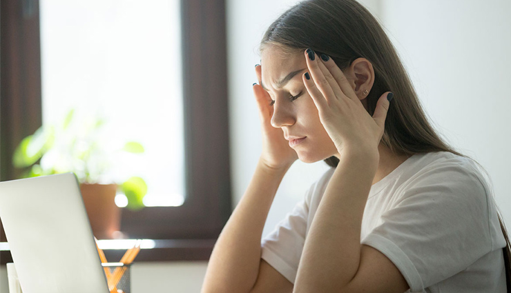 ऑफिस में इन खराब आदतों की वजह से बढ़ सकता है आपका वजन bad office habits,increase weight,unhealthy workplace practices,office habits affecting weight,weight gain at work,sedentary office habits,office lifestyle impact on weight,avoiding weight gain in the office,healthy work habits,workplace wellness tips