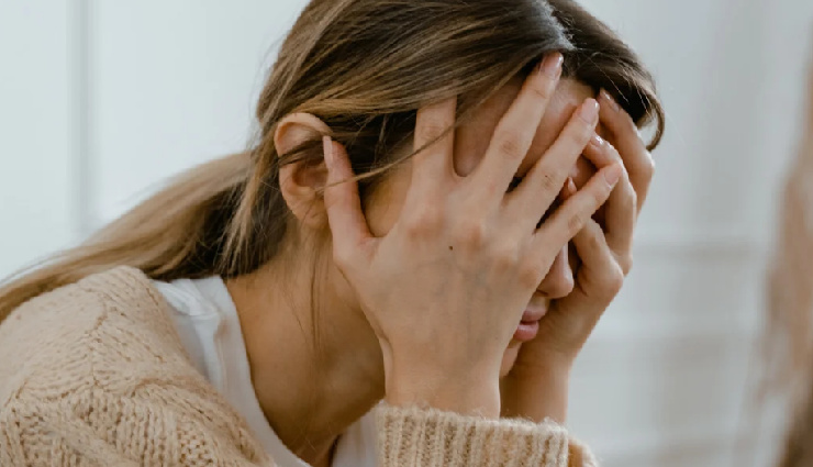 क्या सर्दियों में बादाम और किशमिश भिगोकर खाना फायदेमंद है? जानें ड्राई फ्रूट्स के सेवन का सही तरीका eating soaked almonds in winter,benefits of soaked raisins,dry fruits consumption,almonds and raisins health benefits,winter nutrition tips,ayurvedic dry fruits,healthy winter snacks,soaked dry fruits benefits,almonds and raisins diet,winter dry fruit recipes