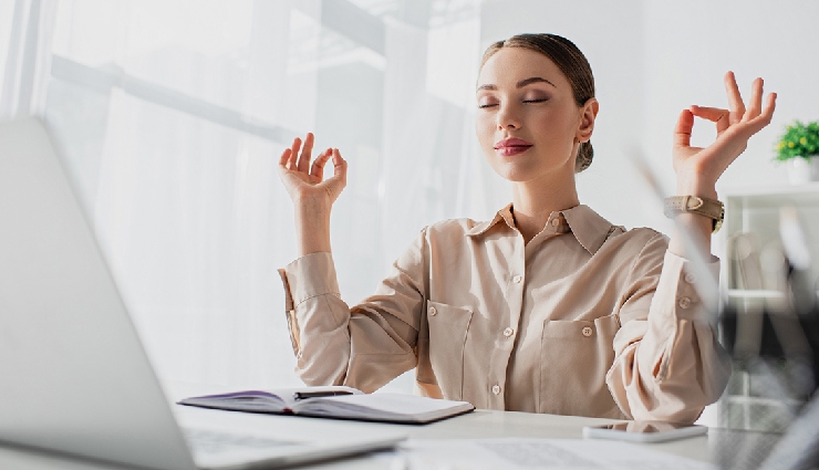 prevent aging,signs of aging skin,skincare tips for aging,anti-aging routine,how to love your skin,youthful skin care,anti-aging lifestyle,premature aging prevention,skin elasticity,natural aging process,aging skin remedies