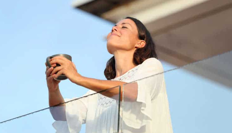 benefits of surrounding yourself with positive people,why you need positive people in life,importance of positive relationships,how positive people influence you,positive social circle benefits