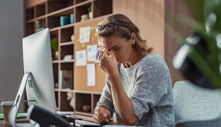 dark spots,pigmentation,ageing skin,hyperpigmentation,melasma,sun damage,uneven skin tone,discoloration,skin blemishes,age spots,freckles,skin darkening,skin lightening,skin rejuvenation,topical treatments for pigmentation