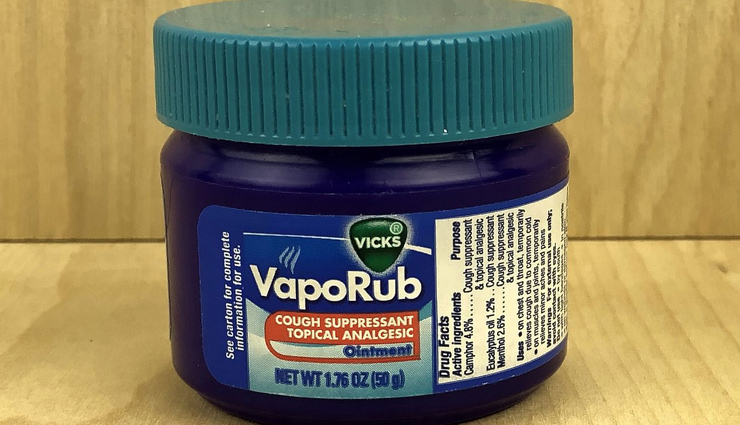 castor oil,vitamin e oi,vicks vaporub,cocoa butter,rosehip oil,almond oil,natural ways to get rid of your stretch marks,home remedies,skin care tips,beauty tips