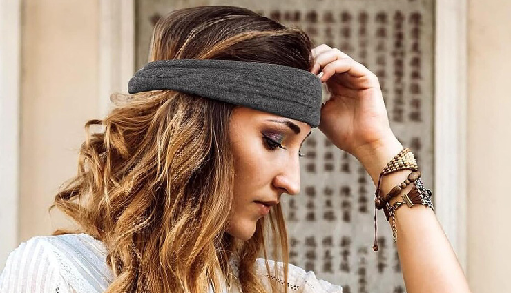 biker hair care,hair protection for bikers,helmet hair solutions,hair care tips for riders,prevent helmet hair,best hairstyles for bikers,uv protection for hair,anti-frizz tips for bikers,diy hair mask for bikers,reduce sweat buildup in helmet,avoid greasy scalp while riding