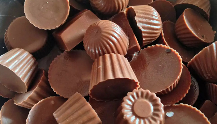 strawberry will help in keeping the skin young use these face packs,beauty tips,beauty hacks