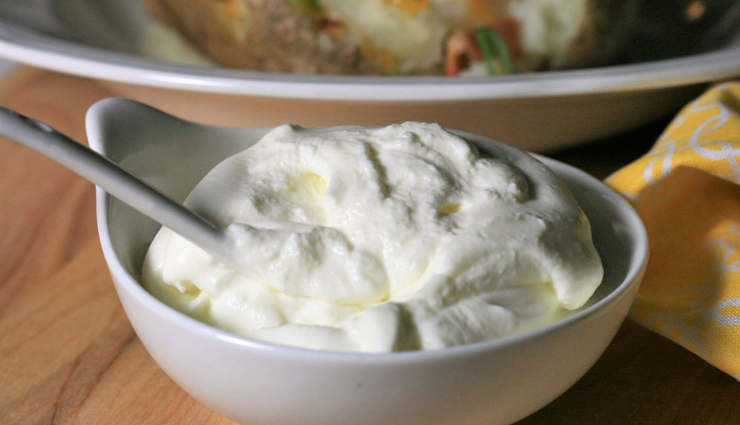 strawberry will help in keeping the skin young use these face packs,beauty tips,beauty hacks