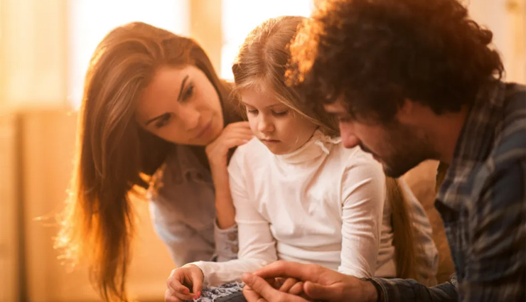 जिद्दी बच्चे को और अड़ियल बना देती है पेरेंट्स की ये गलतियां, इन तरीकों से मनवाएं अपनी बात parenting tips,tips for parenting,a guide to parenting,parenting tips,parenting tips for a stubborn child,stubborn child,children psychology,children behavior