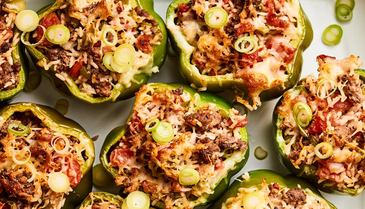 Recipe- Stuffing Filled Baked Red and Green Pepper For Dinner are Perfect
