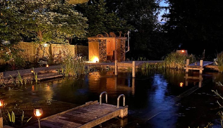 weird news,weird swimming pool,natural swimming pool