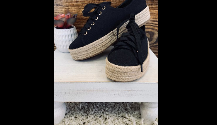 4 Different Sneakers and Tips To Style Them