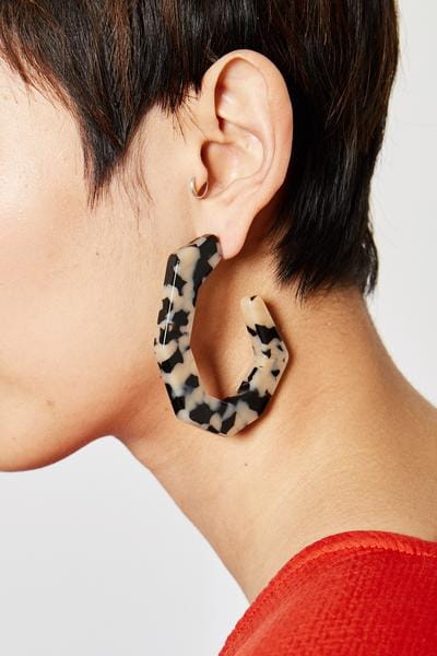stylish earring,fashion tips,fashion accessories