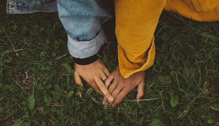 how to talk to a guy,conversation tips for girls,flirting tips,how to get a guy to like you,body language tips,dating advice for girls,attract a guy naturally,confidence in dating,charming a guy,relationship tips,how to impress a guy,subtle flirting techniques,icebreakers for dating