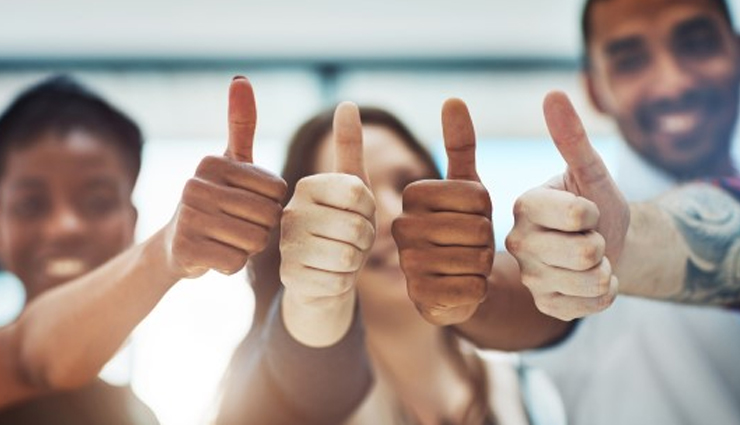 benefits of surrounding yourself with positive people,why you need positive people in life,importance of positive relationships,how positive people influence you,positive social circle benefits