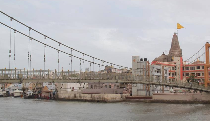 places to visit in dwarka for spiritual experiences,must-see spiritual sites in dwarka,spiritual places in dwarka,dwarkadhish temple visits,dwarka pilgrimage sites,religious places in dwarka,dwarka divine experiences,dwarka sacred destinations,dwarka spiritual tourism,dwarka spiritual landmarks,dwarka religious exploration,dwarka spiritual journey,dwarka religious heritage,spiritual retreats in dwarka,dwarka spiritual travel guide