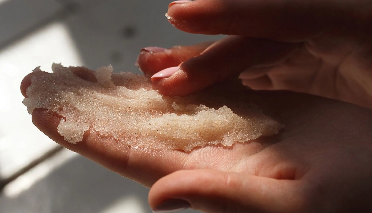 how to clean feet in shower,foot hygiene tips,prevent foot odor,daily foot care routine,pumice stone use,natural foot cleaning,foot washing steps,smelly feet remedy,soft feet tips,shower foot care