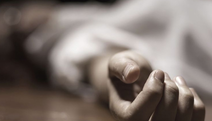 इंदौर : कोरोना से हुई पति की मौत, पत्नी ने अस्पताल से कूदकर दी जान 