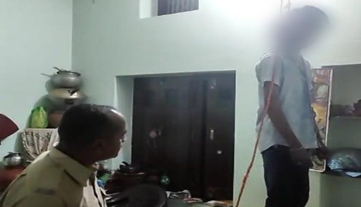 डूंगरपुर : जिंदगी से परेशान होकर दसवीं के स्टूडेंट ने फांसी लगा समाप्त की अपनी जीवनलीला, मां गई थी पीहर