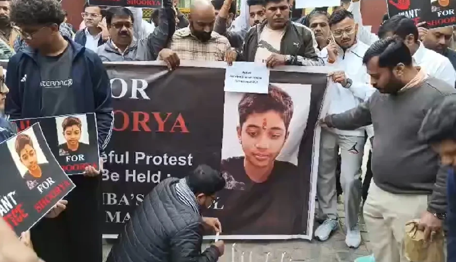 'अपने बेटे को इस स्कूल से निकाल लो...', आत्महत्या से पहले 10वीं के छात्र ने महिला को दी थी चौंकाने वाली नसीहत