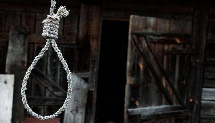 सहारनपुर : फांसी के फंदे पर झूली दो बच्चों की मां, बिना कारवाई के परिजनों ने किया अंतिम संस्कार