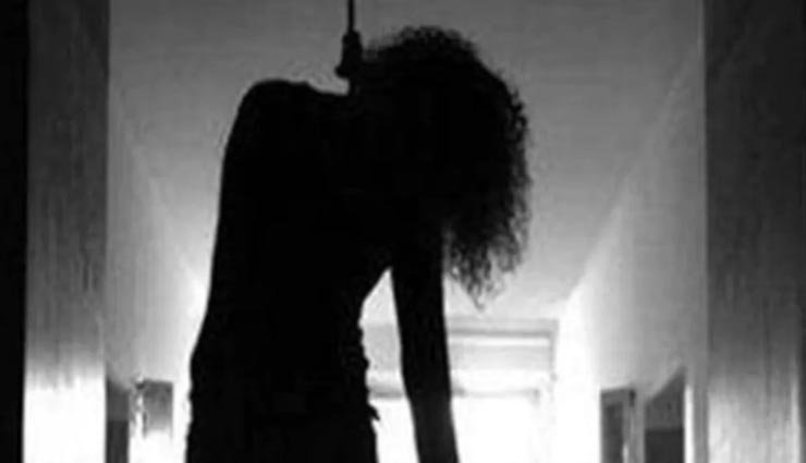 पंजाब : विदेश जाने की चाह नहीं हो पाई पूरी तो लगा लिया मौत को गले, फंदे पर झूली नर्स 