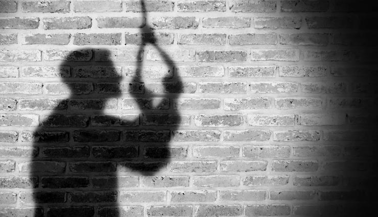 मध्यप्रदेश : कैदी ने जेल में फांसी लगा दे दी जान, सात दिन पहले चलती ट्रेन में काटा था गर्लफ्रेंड का गला