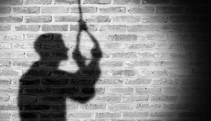 लुधियाना : फंदे पर लटकती लाश देख उड़े घरवालों के होश, सुसाइड नोट में लिखा दो लड़कियों का नाम