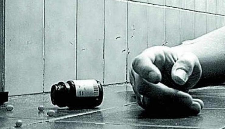 बीकानेर : अपनी ही दो बेटियों को जहर देकर मां ने किया खुदकुशी का प्रयास, अस्पताल में भर्ती महिला