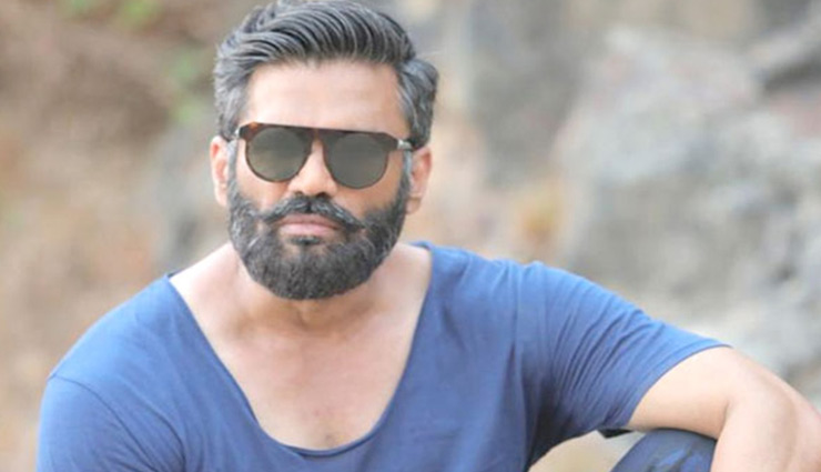 Suniel Shetty gets injured while playing cricket, advice to take rest