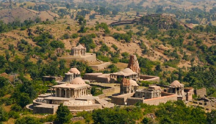 road trips from agra,places to visit near agra,weekend getaways from agra,budget travel from agra,taj mahal agra,agra travel guide,road trip ideas under 4000 rupees,agra nearby attractions,historical places near agra,best short trips from agra,travel destinations near agra