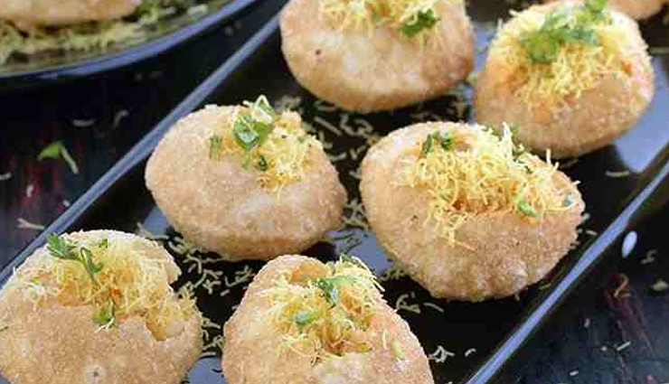 indian street food,sukha puri chaat,recipe,snack,chaat recipe,vegetarian,quick and easy,spicy,tangy,delicious,popular street food,indian appetizer,street food recipe,indian cuisine,chaat masala
