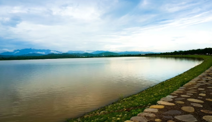 adventurous things to do in chandigarh,offbeat chandigarh activities,thrilling experiences chandigarh,adventure near sukhna lake,chandigarh travel guide,things to do beyond rock garden,unique activities in chandigarh