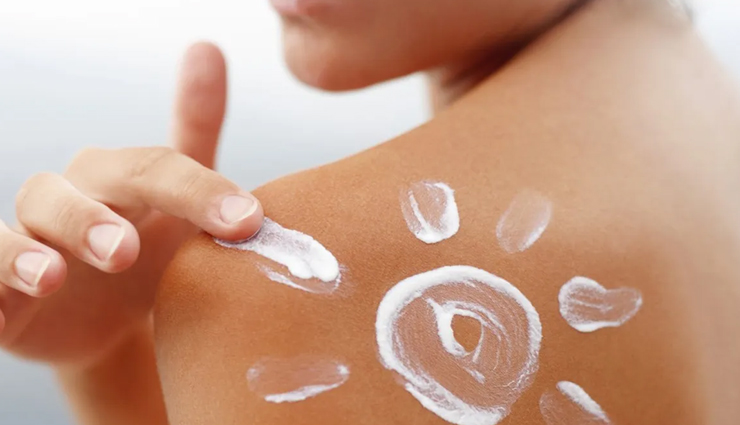 ice cubes,beauty benefits of ice cubes,skin care tips,beauty tips,ice cubes for glowing skin