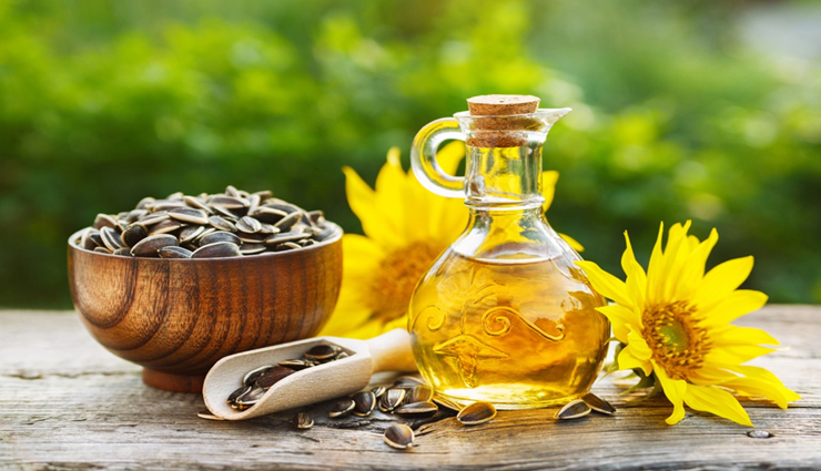 त्वचा की कई परेशानियों से निजात दिलाएगा ऑयल मसाज, जानें कौन सा तेल रहेगा उपयोगी beauty tips,beauty tips in hindi,oil massage