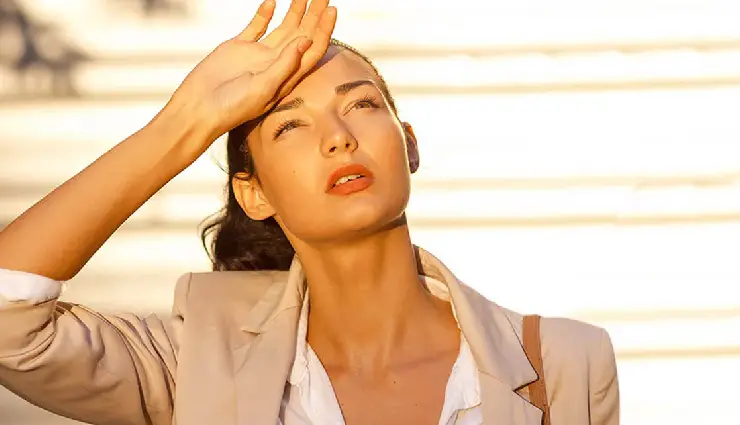 sunflower oil benefits for skin,sunflower oil for hair,sunflower oil uses,vitamin e oil for skin,natural oil for glowing skin,sunflower oil moisturizer,sunflower oil scalp treatment,sunflower oil beauty remedies,non-comedogenic oils,natural skincare oil,hair strengthening oils,sunflower seed oil for beauty,sunflower oil antioxidant benefits