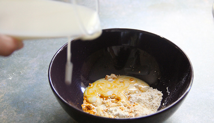 cucumber lemon juice and rosewater,turmeric and curd,honey and papaya mixture,aloe-vera,gram flour mixture,home remedies to get rid of sun tan,sun tan,home remedies,skin care tips,beauty tips,summer tips