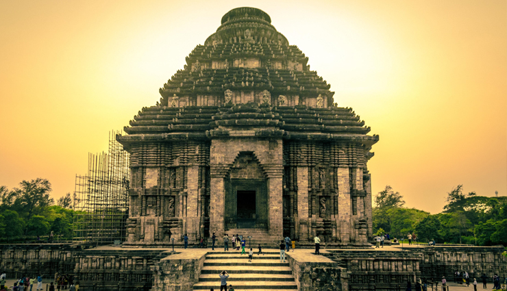 historical monuments in india,architectural wonders of india,indian heritage sites to explore,traditional indian architecture landmarks,famous temples and palaces in india,unique indian architectural styles,modern architectural marvels in india,landmarks showcasing indian culture,ancient indian architectural sites