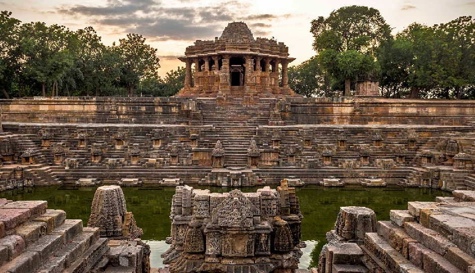 भारत के प्रसिद्ध सूर्य मंदिर, जानिए इन प्राचीन मंदिरों के रहस्य, इतिहास और अद्भुत वास्तुकला के बारे में