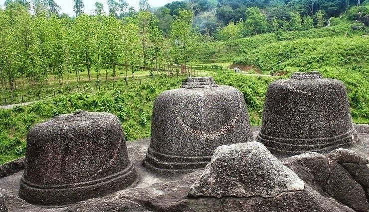 ancient sun temples in india,sun temples of india,famous sun temples of india,konark sun temple in odisha,modhera sun temple in gujarat,martand sun temple in jammu kashmir,katarmal sun temple in uttarakhand,ranakpur sun temple in rajasthan,surya pahar temple in assam,suryanar kovil in tamil nadu,balaji sun temple in madhya pradesh,gwalior sun temple in madhya pradesh,historical sun temples in india,architectural marvels sun temples in india,religious significance of sun temples in india