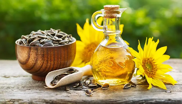 14 Amazing Benefits of Using Sunflower Oil for Skin and Hair