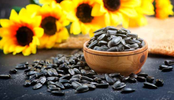 5 Incredible Benefits of Sunflower Seeds for Skin and Hair