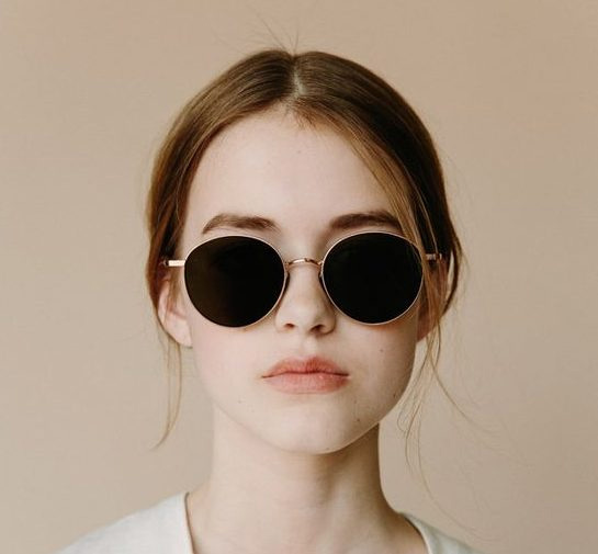 tips to choose sunglasses,sunglasses according to face,fashion tips ,फैशन टिप्स, सनग्लासेज टिप्स, चेहरे के अनुसार सनग्लासेज, चश्मे के टिप्स 