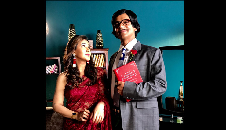 अपने नए शो 'धन धना धन' में शिल्पा शिंदे के साथ कुछ इस अंदाज़ में दिखे सुनील ग्रोवर, देखे तस्वीरे