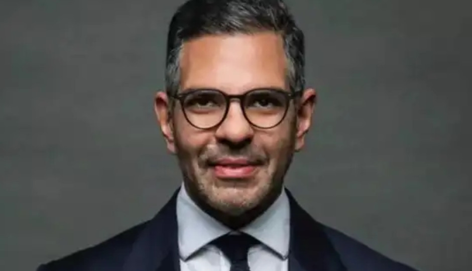 raftaar,rapper raftaar,the traitors,tommy genesis,true blue song,raftaar tommy genesis,mandhira kapur,sunjay kapur,sunjay mandhira,karisma kapoor