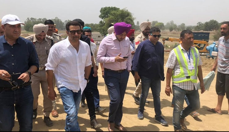 sunny deol,karan deol,pal pal dil ke paas,pal pal dil ke paas release date,karan deol bollywood debut,entertainment,bollywood