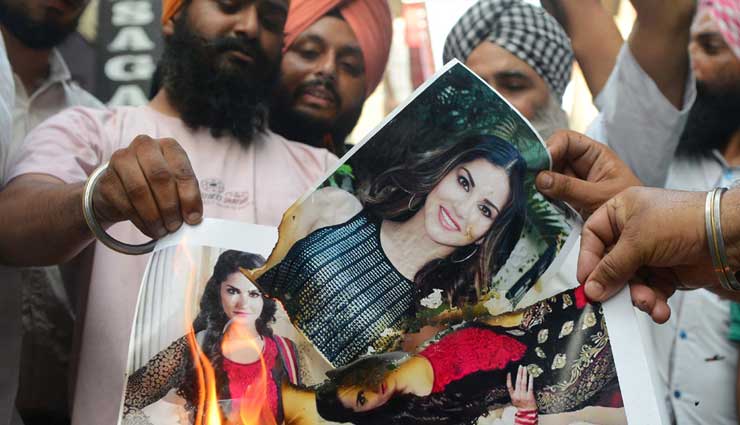 सनी लियोन की बायोपिक पर चली सिख समाज की तलवार 